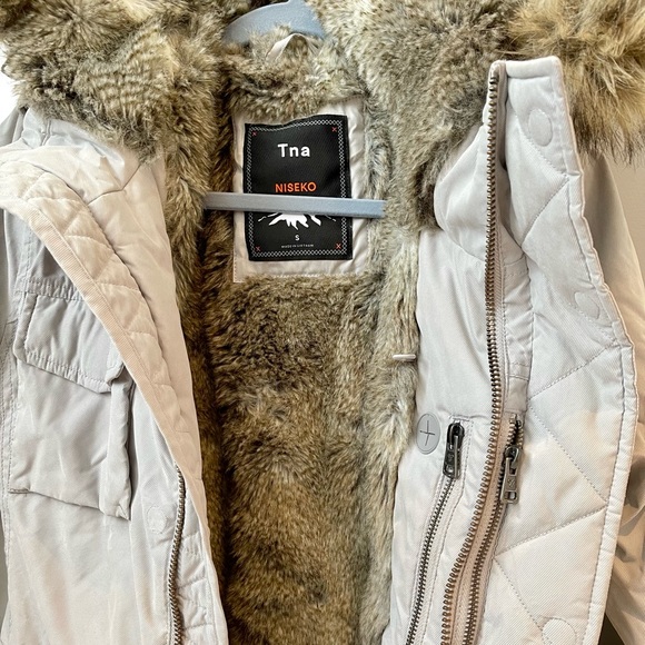 Aritzia TNA Niseko Long Parka in Light Warm Grey - Picture 3 of 4